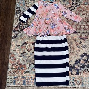 Beautiful bright outfit!!